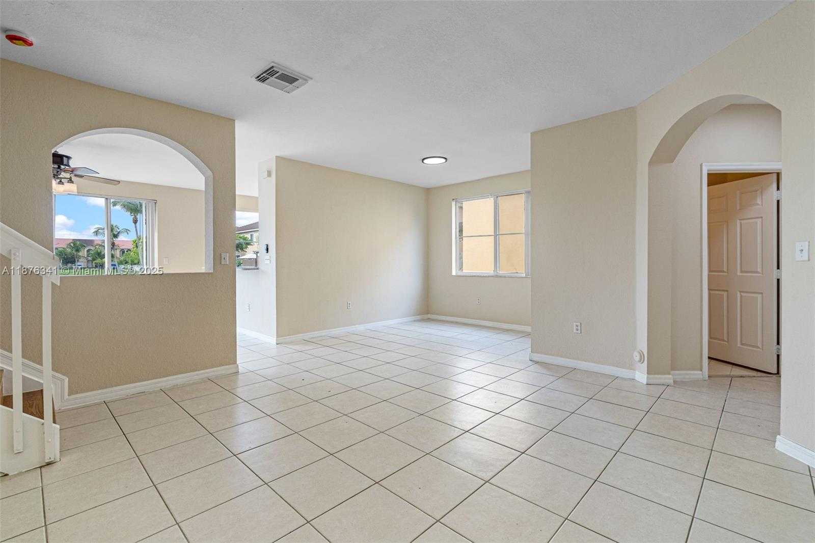 Small Image of 16620 SOUTH WEST 70TH ST, Miami Number 5