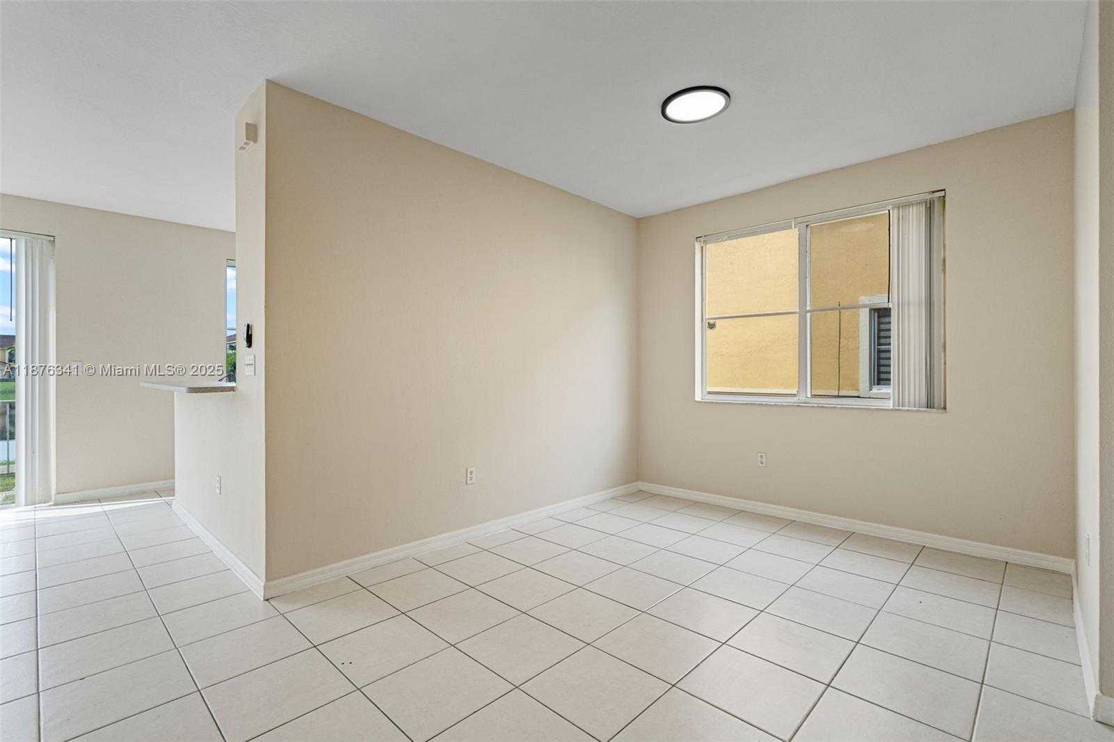 Small Image of 16620 SOUTH WEST 70TH ST, Miami Number 7