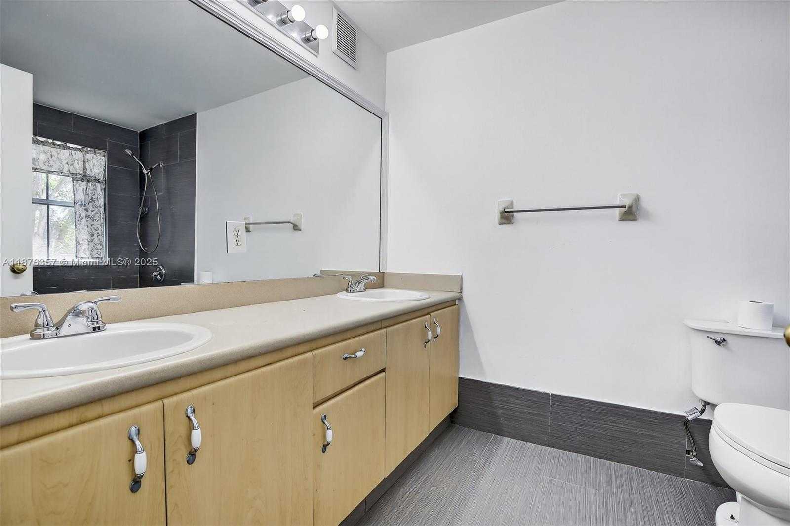 Small Image of 3306 SOUTH WEST 171ST TER, Miramar Number 36