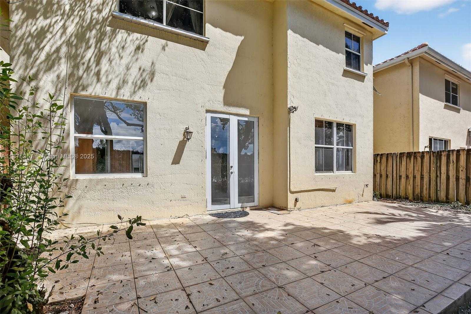 Small Image of 3306 SOUTH WEST 171ST TER, Miramar Number 5