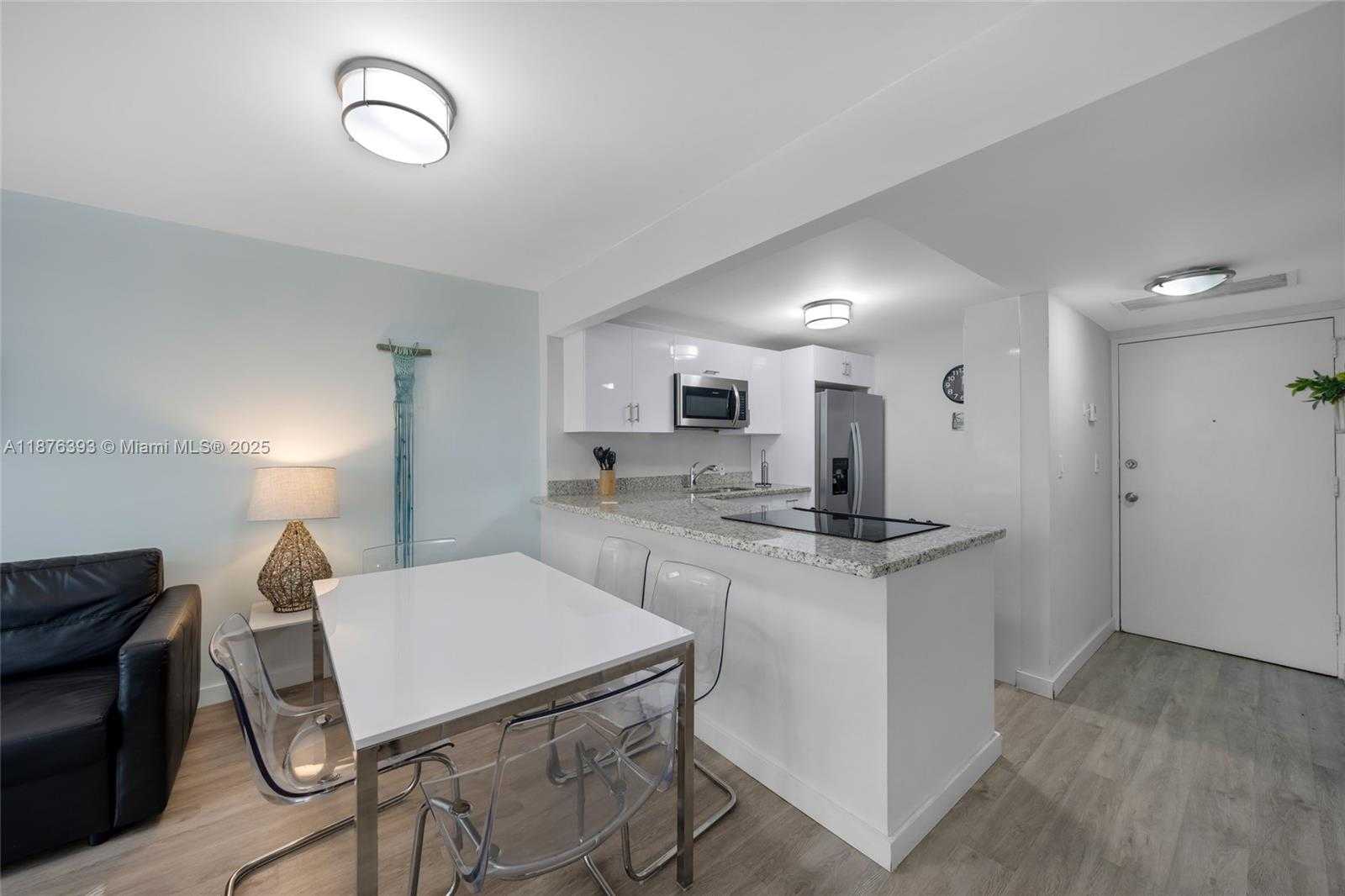 Small Image of 1228 WEST AVE #312, Miami Beach Number 10