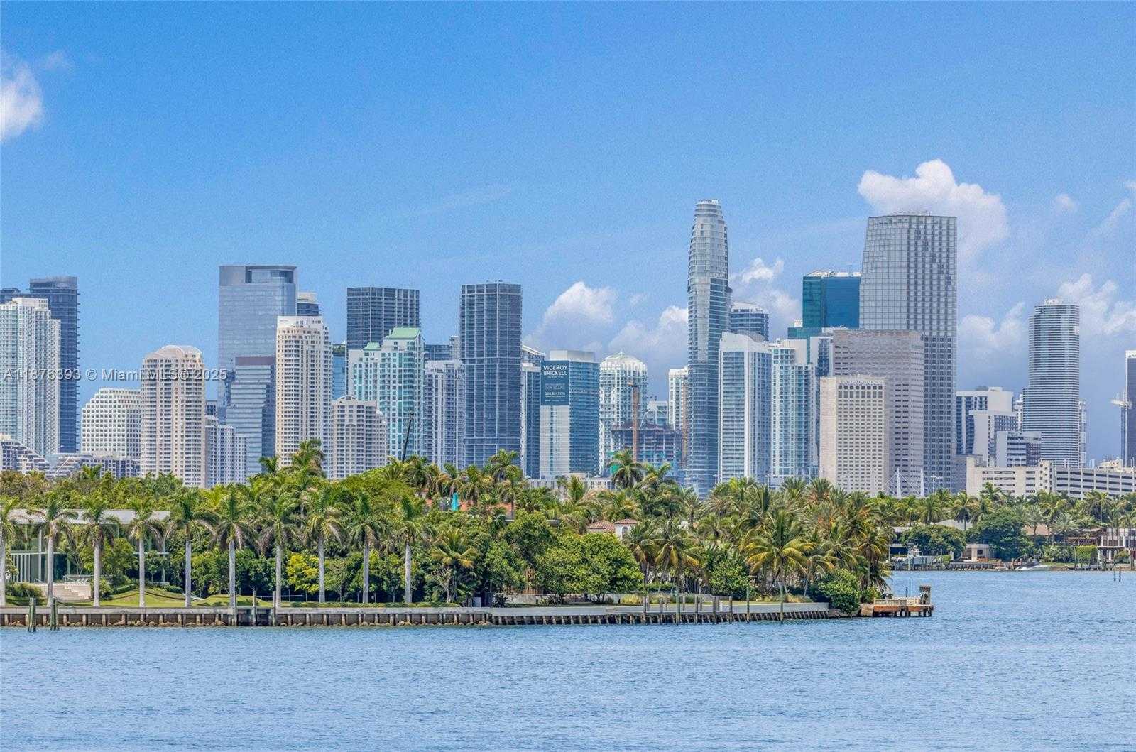 Small Image of 1228 WEST AVE #312, Miami Beach Number 11