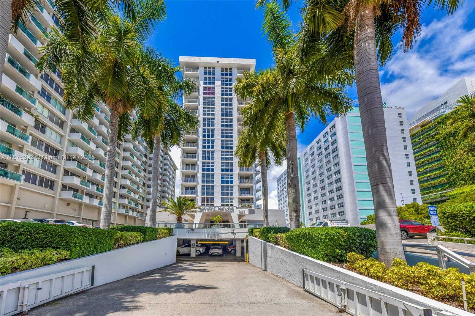 Small Image of 1228 WEST AVE #312, Miami Beach Number 15