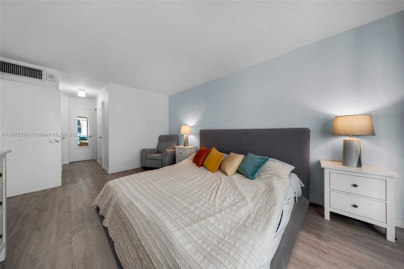 Small Image of 1228 WEST AVE #312, Miami Beach Number 20
