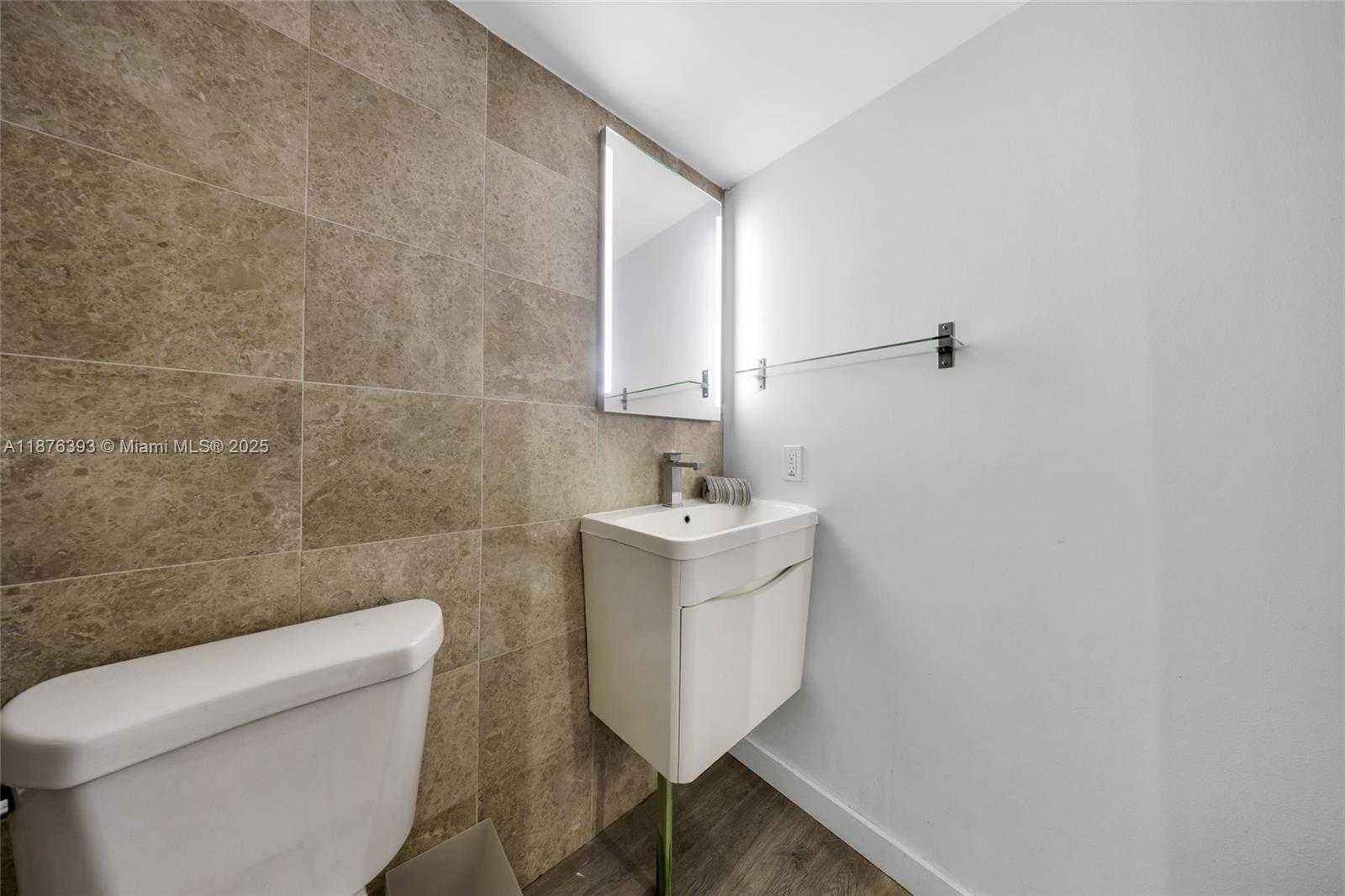 Small Image of 1228 WEST AVE #312, Miami Beach Number 24
