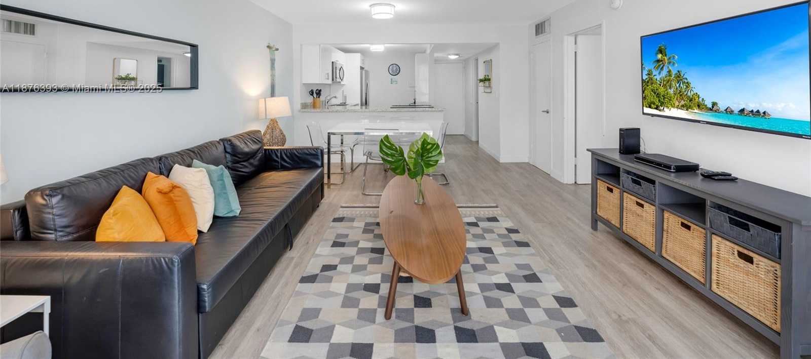 Small Image of 1228 WEST AVE #312, Miami Beach Number 4