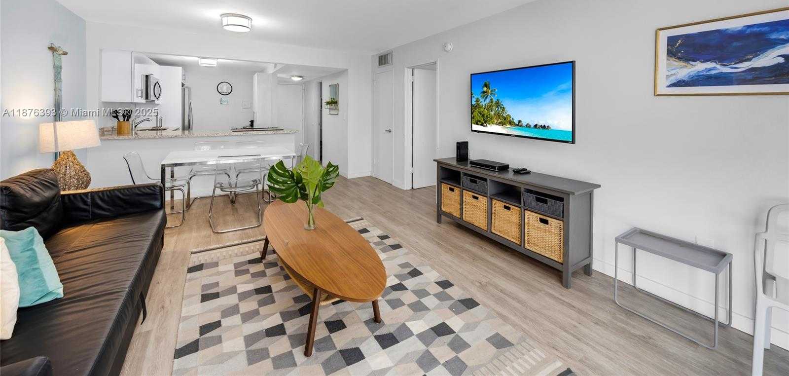 Small Image of 1228 WEST AVE #312, Miami Beach Number 5