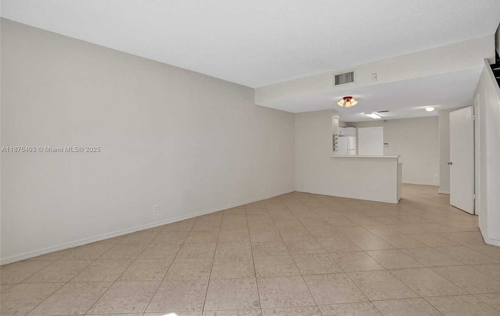 Small Image of 1210 SORRENTO DR #1210, Weston Number 10