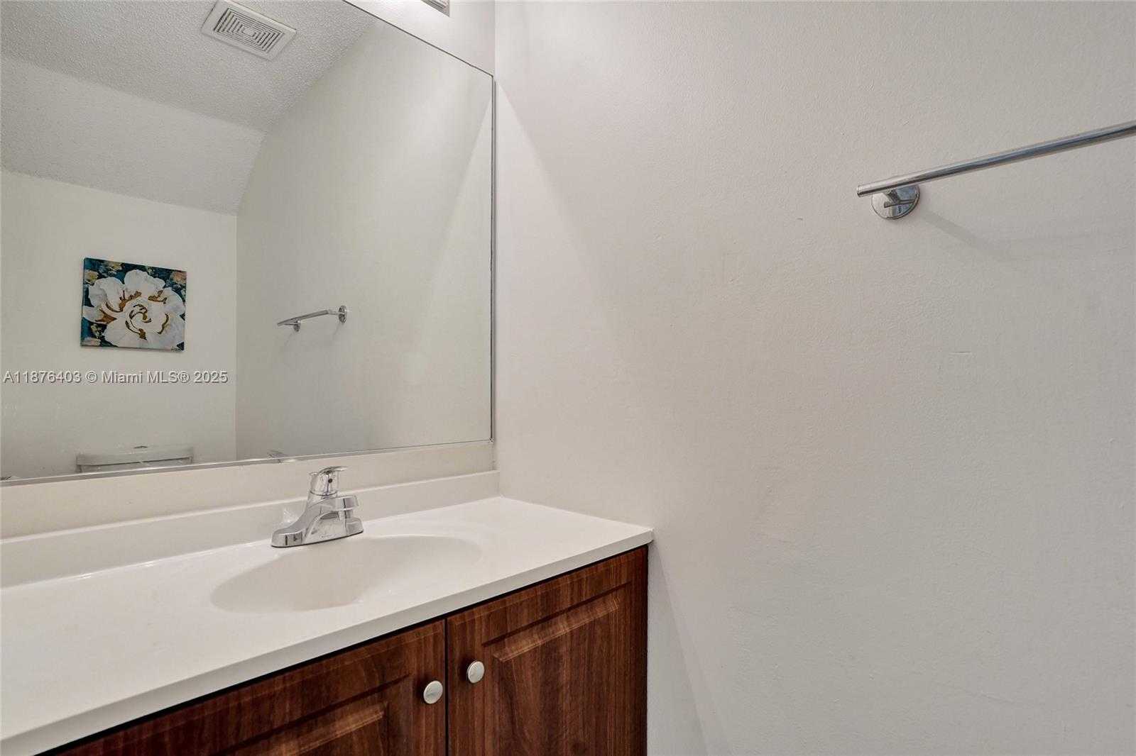Small Image of 1210 SORRENTO DR #1210, Weston Number 14