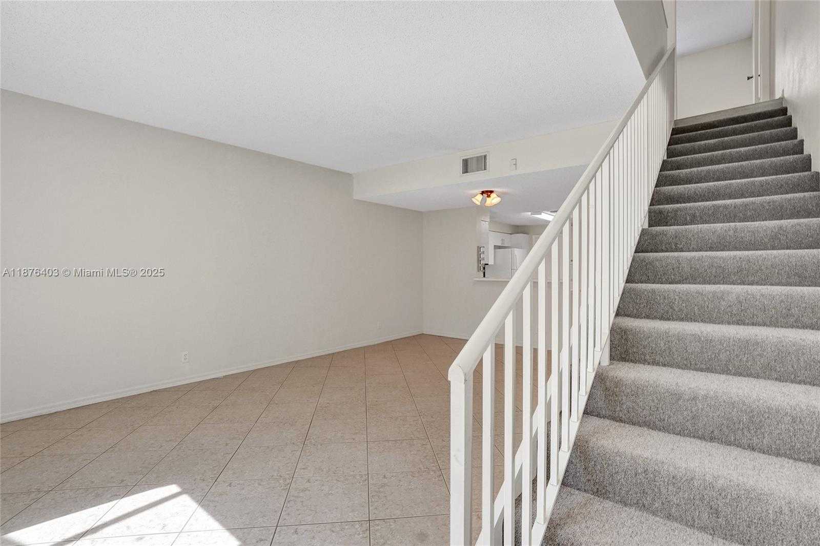 Small Image of 1210 SORRENTO DR #1210, Weston Number 16