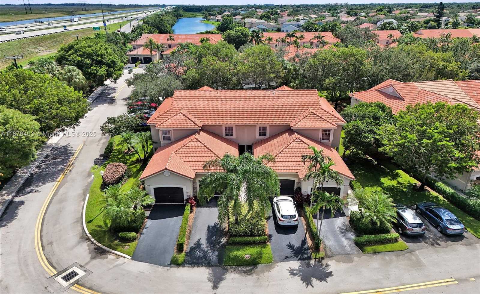 Small Image of 1210 SORRENTO DR #1210, Weston Number 2
