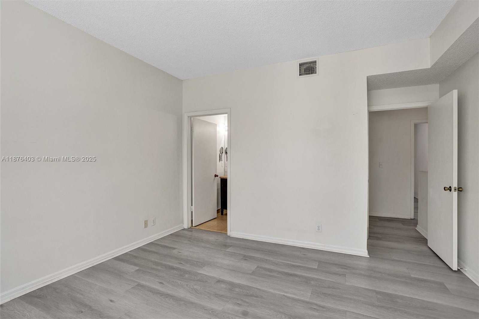 Small Image of 1210 SORRENTO DR #1210, Weston Number 20