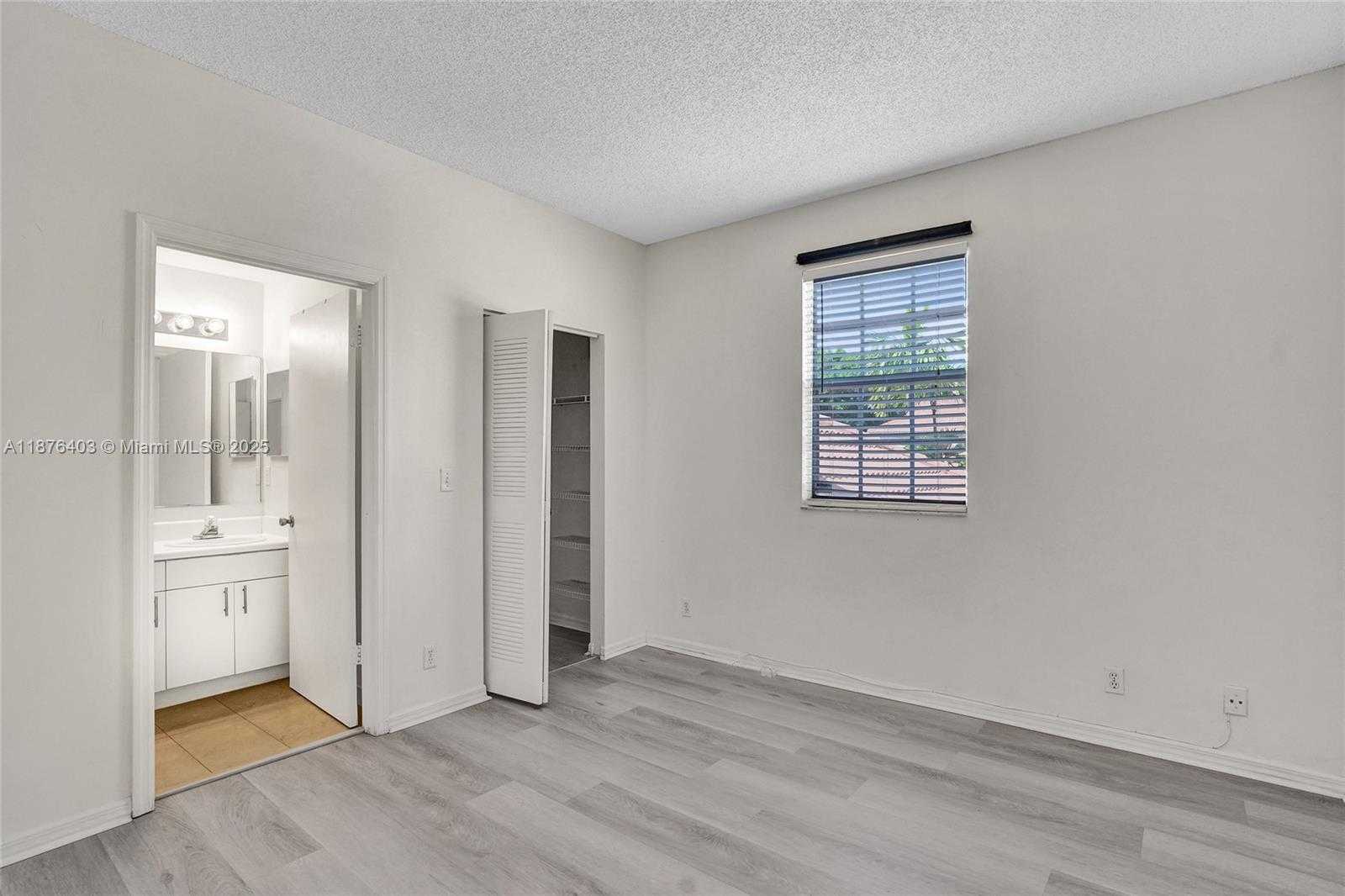 Small Image of 1210 SORRENTO DR #1210, Weston Number 25