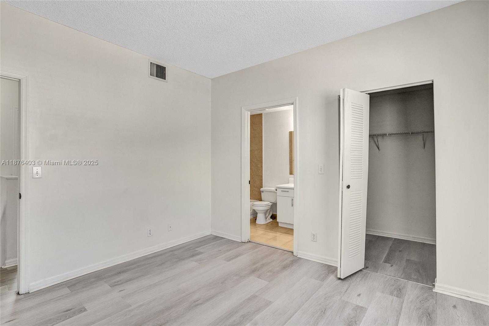 Small Image of 1210 SORRENTO DR #1210, Weston Number 26