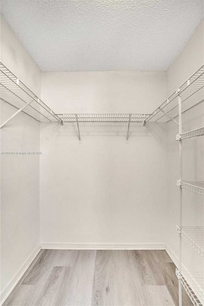 Small Image of 1210 SORRENTO DR #1210, Weston Number 29