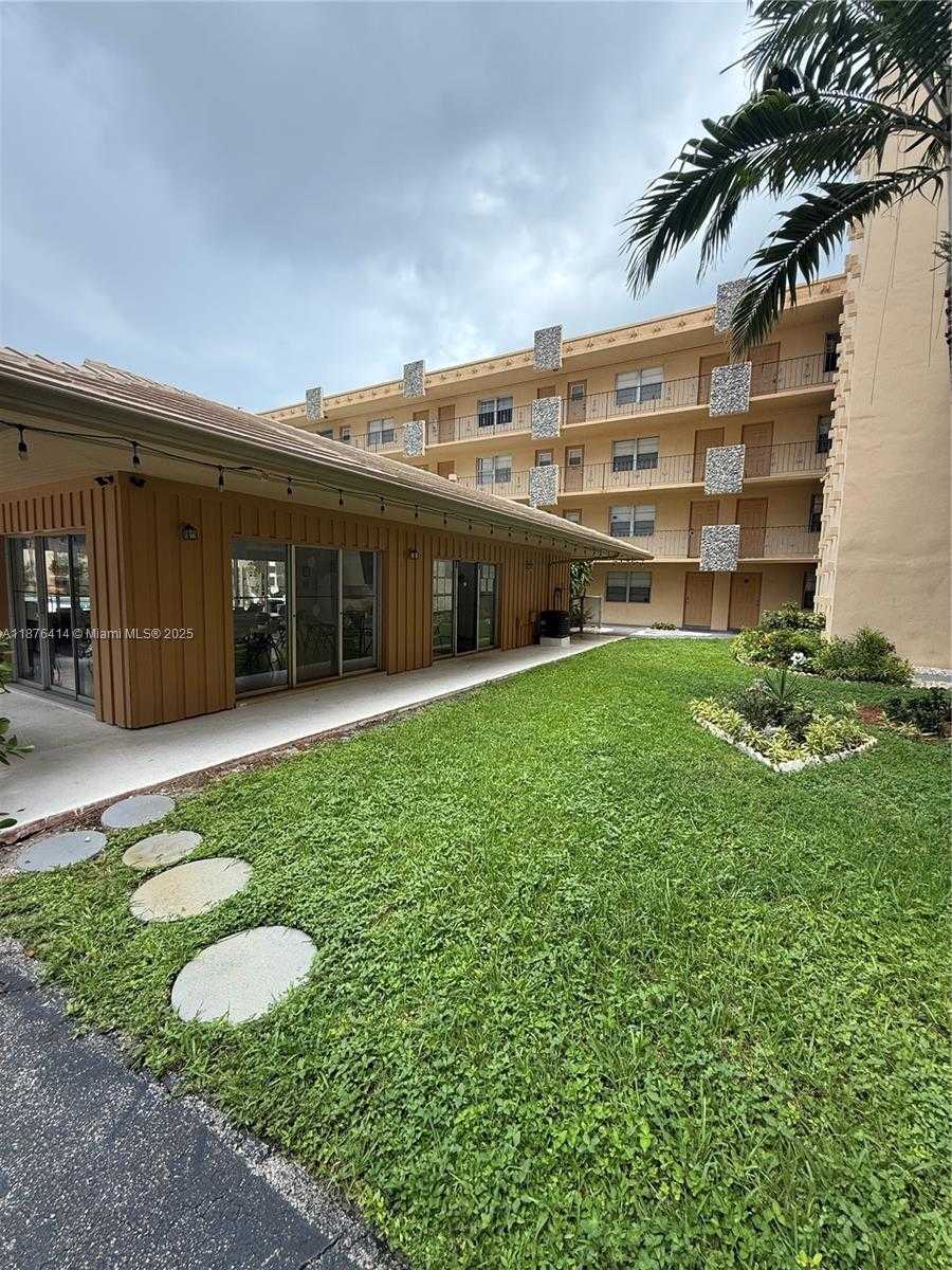 Small Image of 2145 PIERCE ST #118, Hollywood Number 10