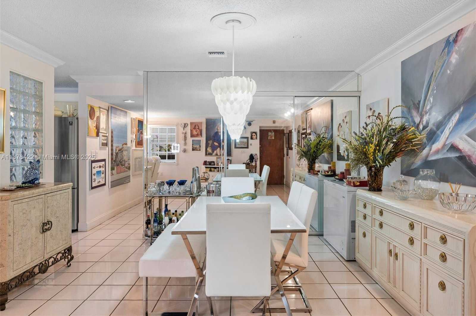 Small Image of 49 MAJORCA AVE #203, Coral Gables Number 5