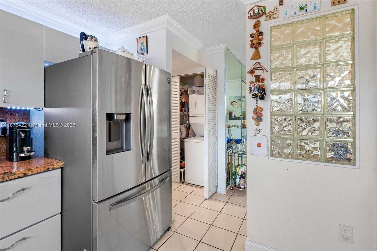 Small Image of 49 MAJORCA AVE #203, Coral Gables Number 9