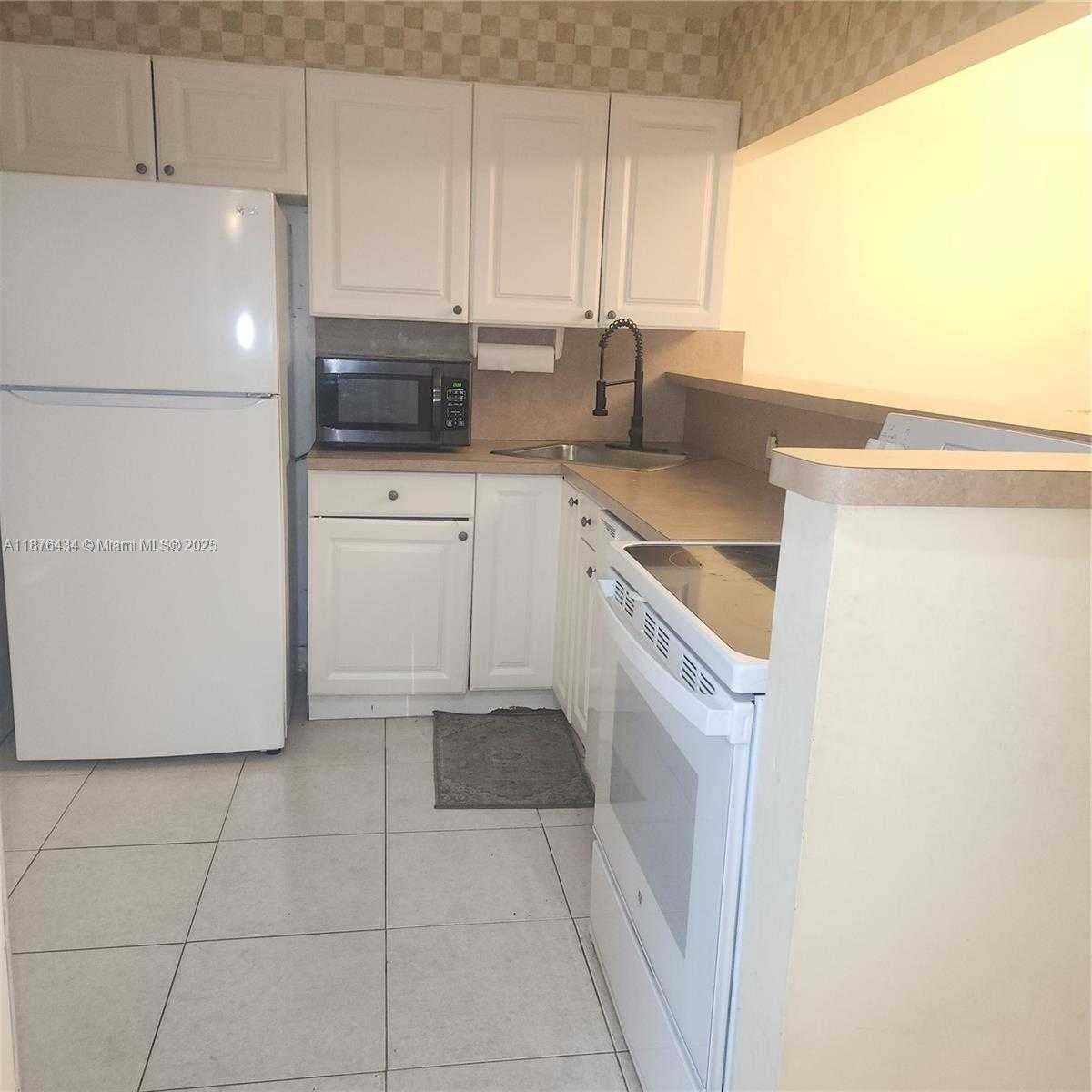 Small Image of 5800 NORTH WEST 64TH AVE #108, Tamarac Number 3