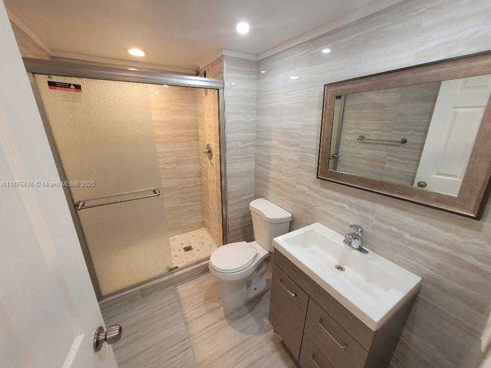 Small Image of 18081 BISCAYNE BLVD #1102, Aventura Number 15