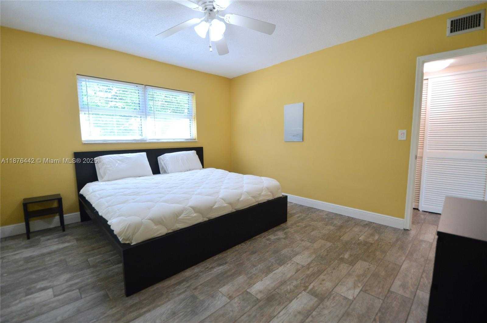 Small Image of 1451 NORTH 12TH CT #8B, Hollywood Number 11