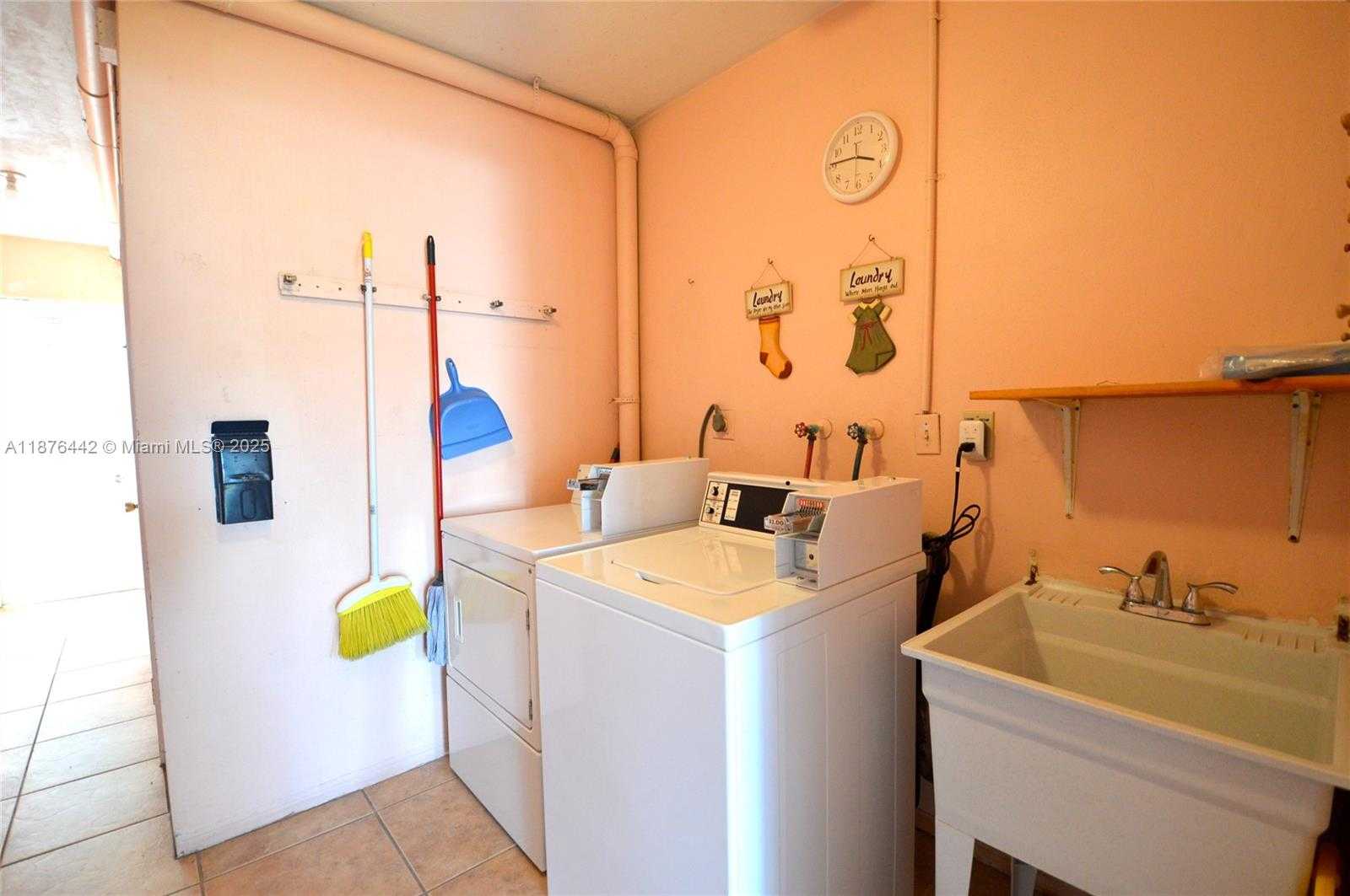 Small Image of 1451 NORTH 12TH CT #8B, Hollywood Number 17