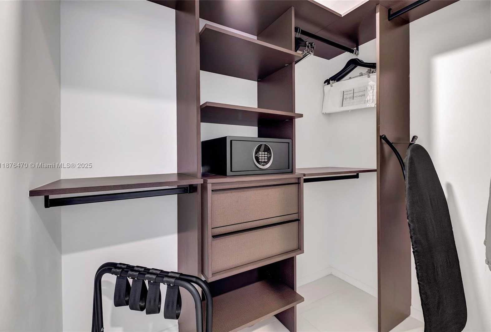 Small Image of 398 NORTH EAST 5TH ST #1407, Miami Number 44