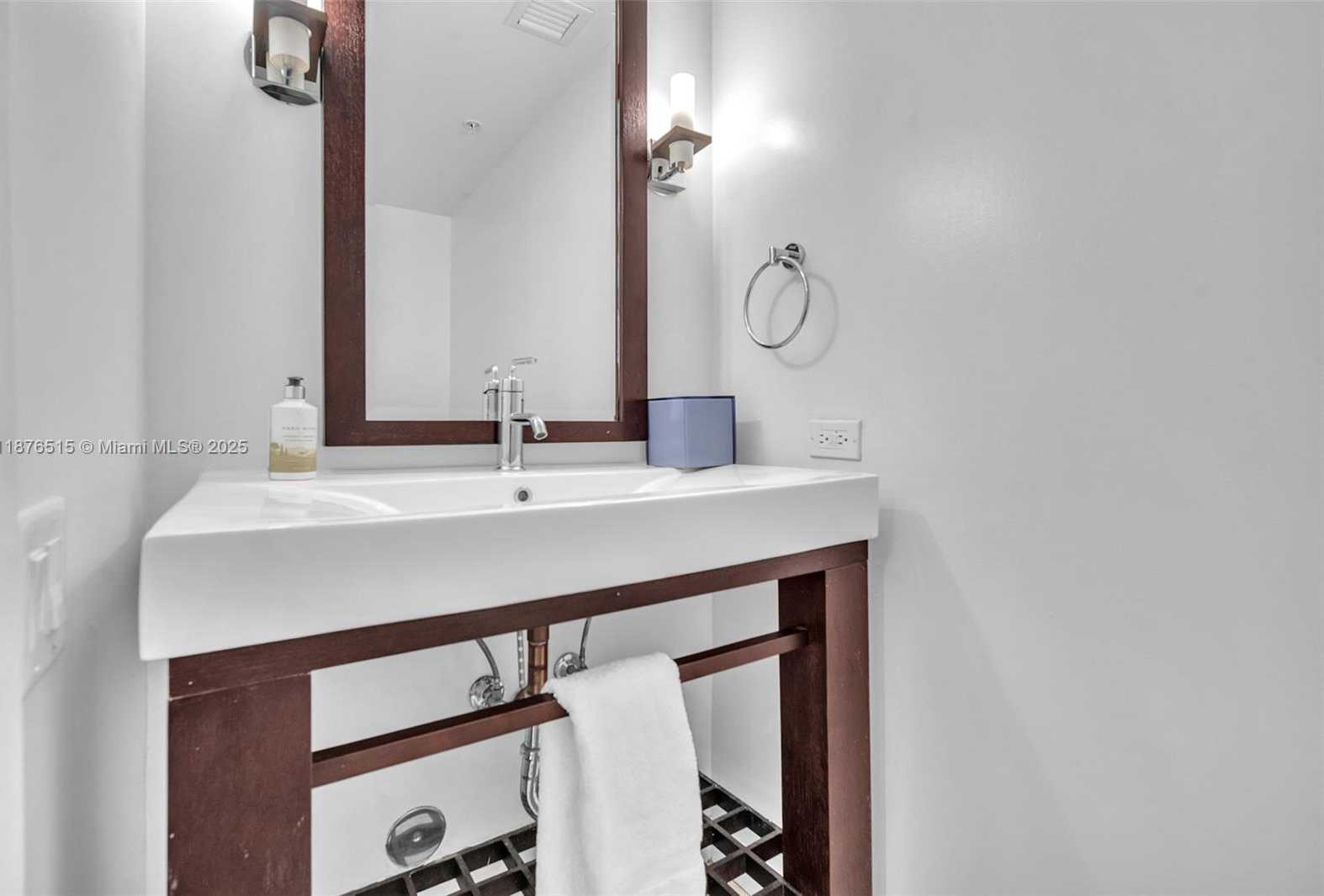 Small Image of 17315 COLLINS AVE #702, Sunny Isles Beach Number 13