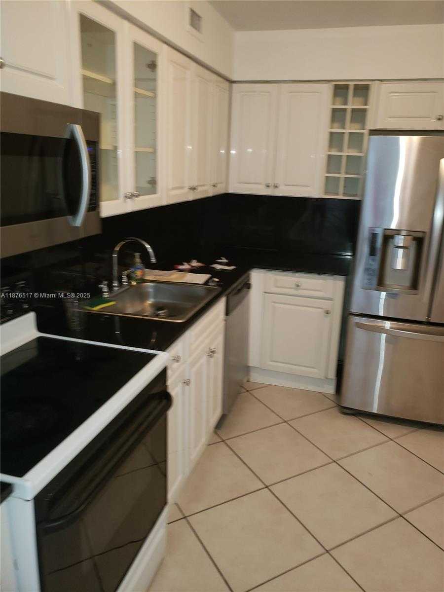 Small Image of 6770 INDIAN CREEK DR #7P, Miami Beach Number 13