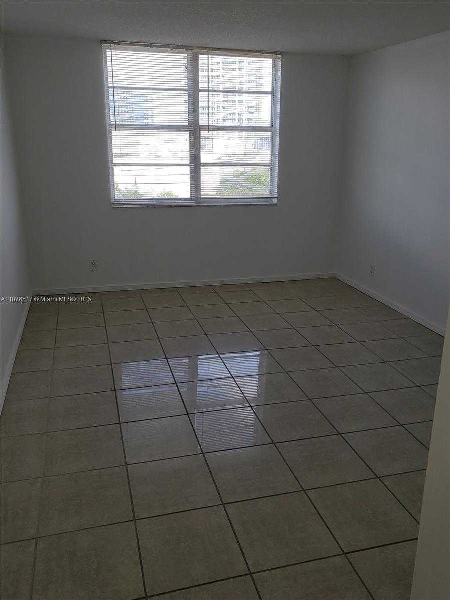 Small Image of 6770 INDIAN CREEK DR #7P, Miami Beach Number 8