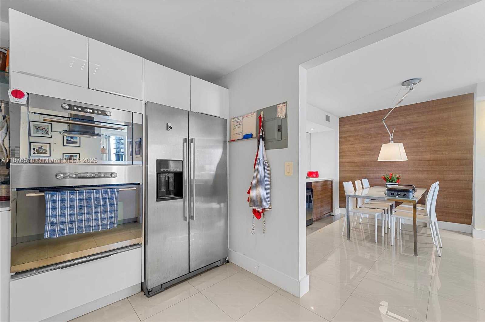 Small Image of 100 BAYVIEW DR #507, Sunny Isles Beach Number 17