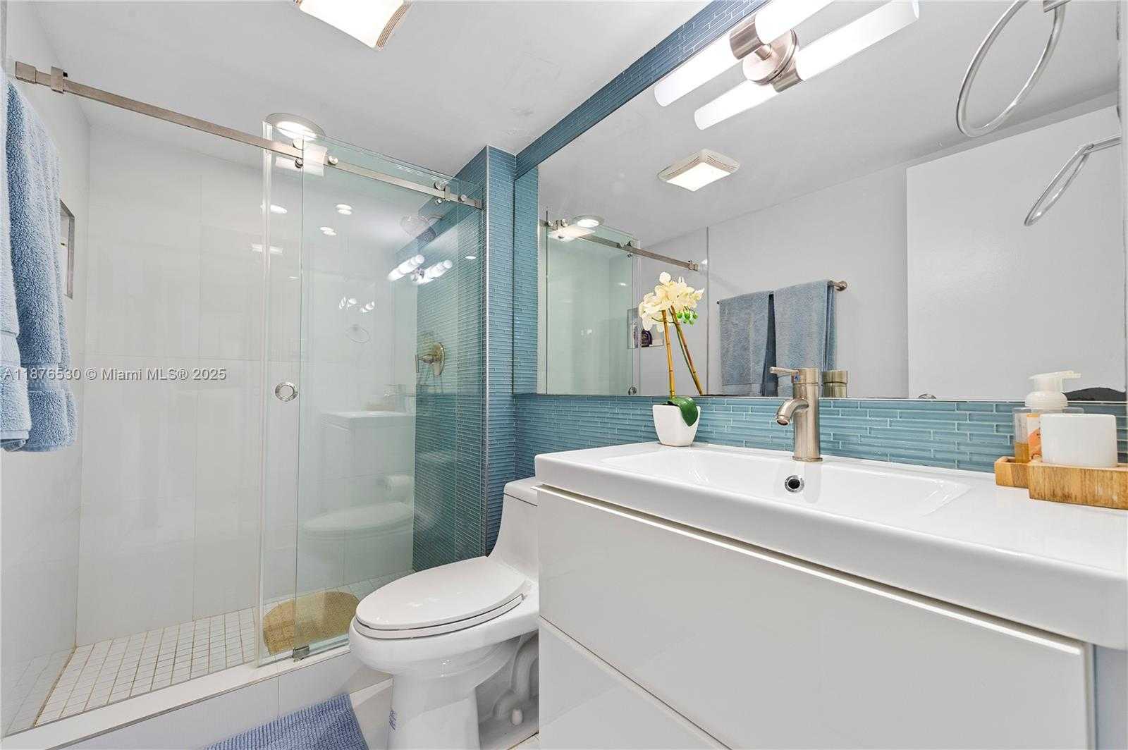 Small Image of 100 BAYVIEW DR #507, Sunny Isles Beach Number 27