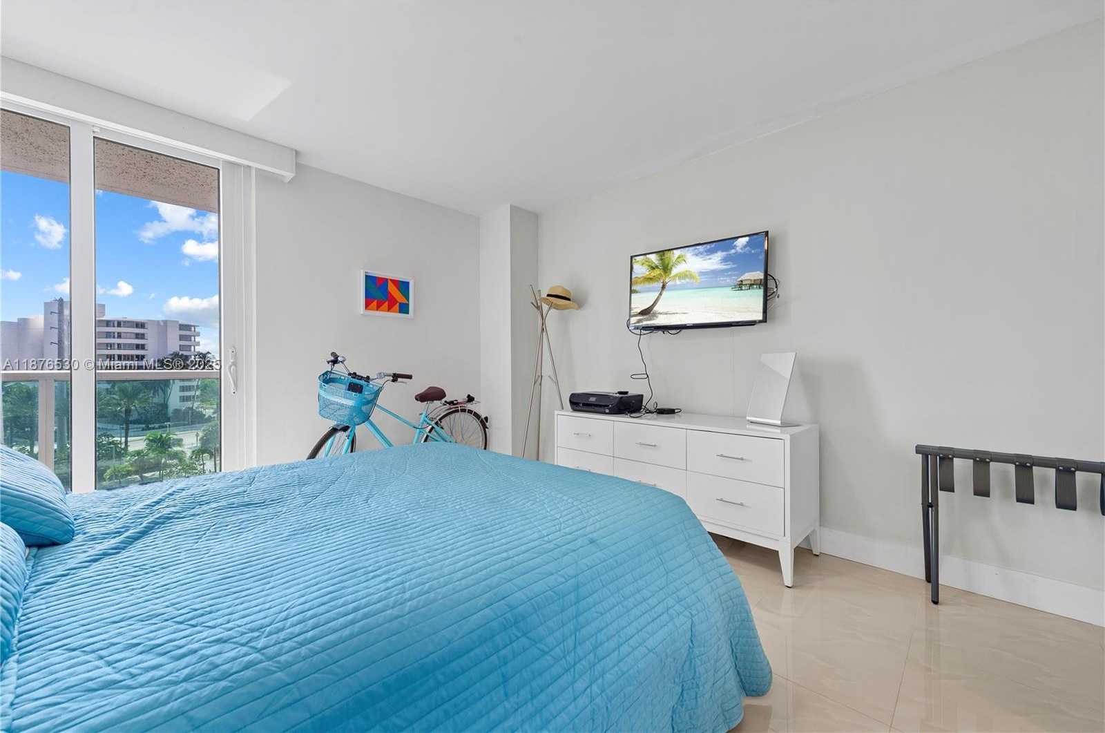 Small Image of 100 BAYVIEW DR #507, Sunny Isles Beach Number 33