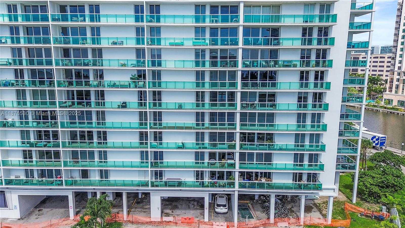 Small Image of 100 BAYVIEW DR #507, Sunny Isles Beach Number 34