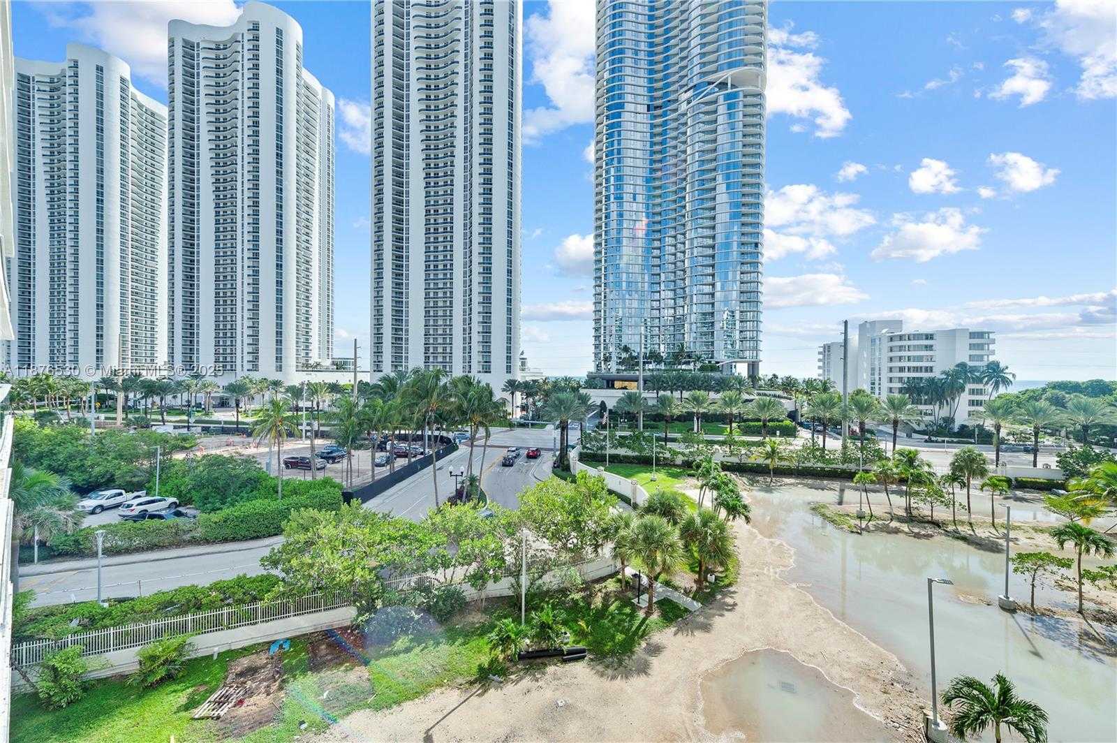 Small Image of 100 BAYVIEW DR #507, Sunny Isles Beach Number 35
