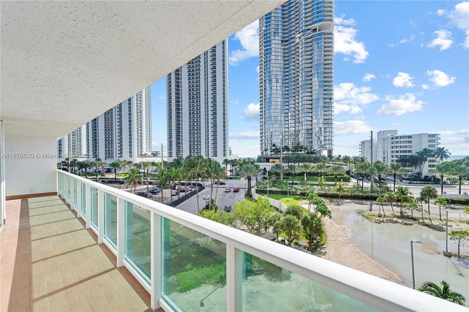 Small Image of 100 BAYVIEW DR #507, Sunny Isles Beach Number 38