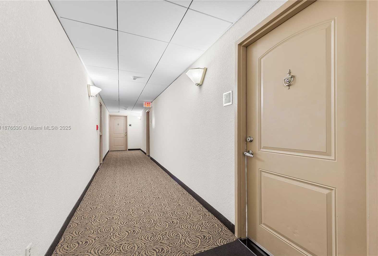 Small Image of 100 BAYVIEW DR #507, Sunny Isles Beach Number 39