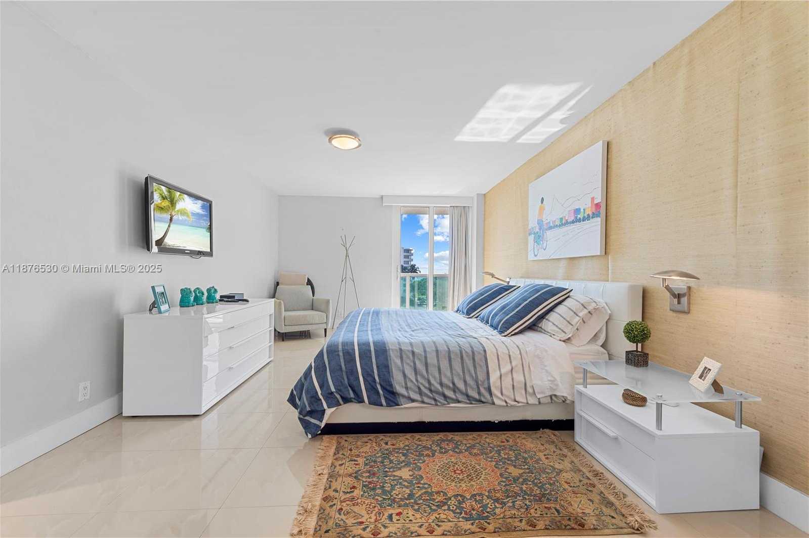 Small Image of 100 BAYVIEW DR #507, Sunny Isles Beach Number 4