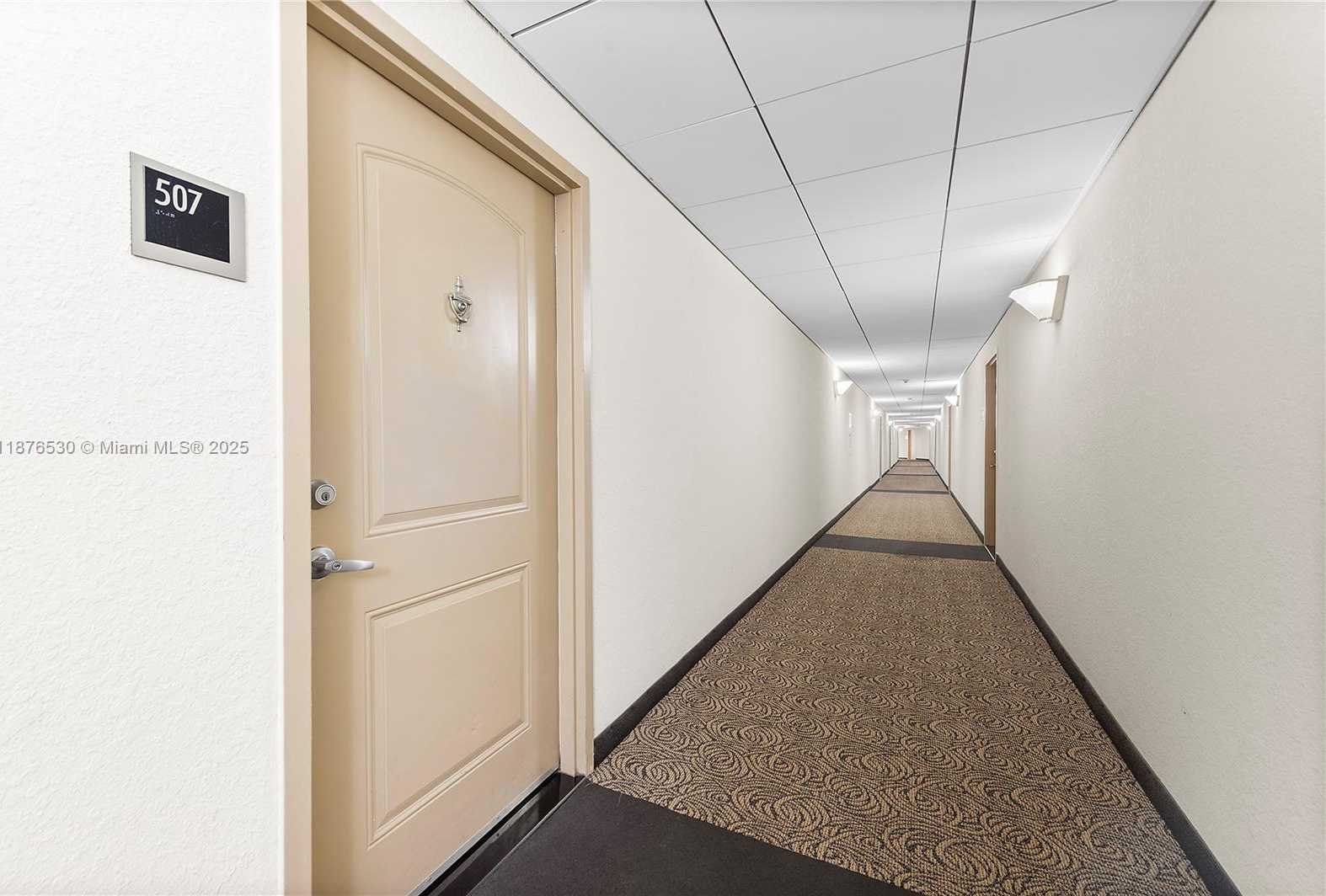 Small Image of 100 BAYVIEW DR #507, Sunny Isles Beach Number 40