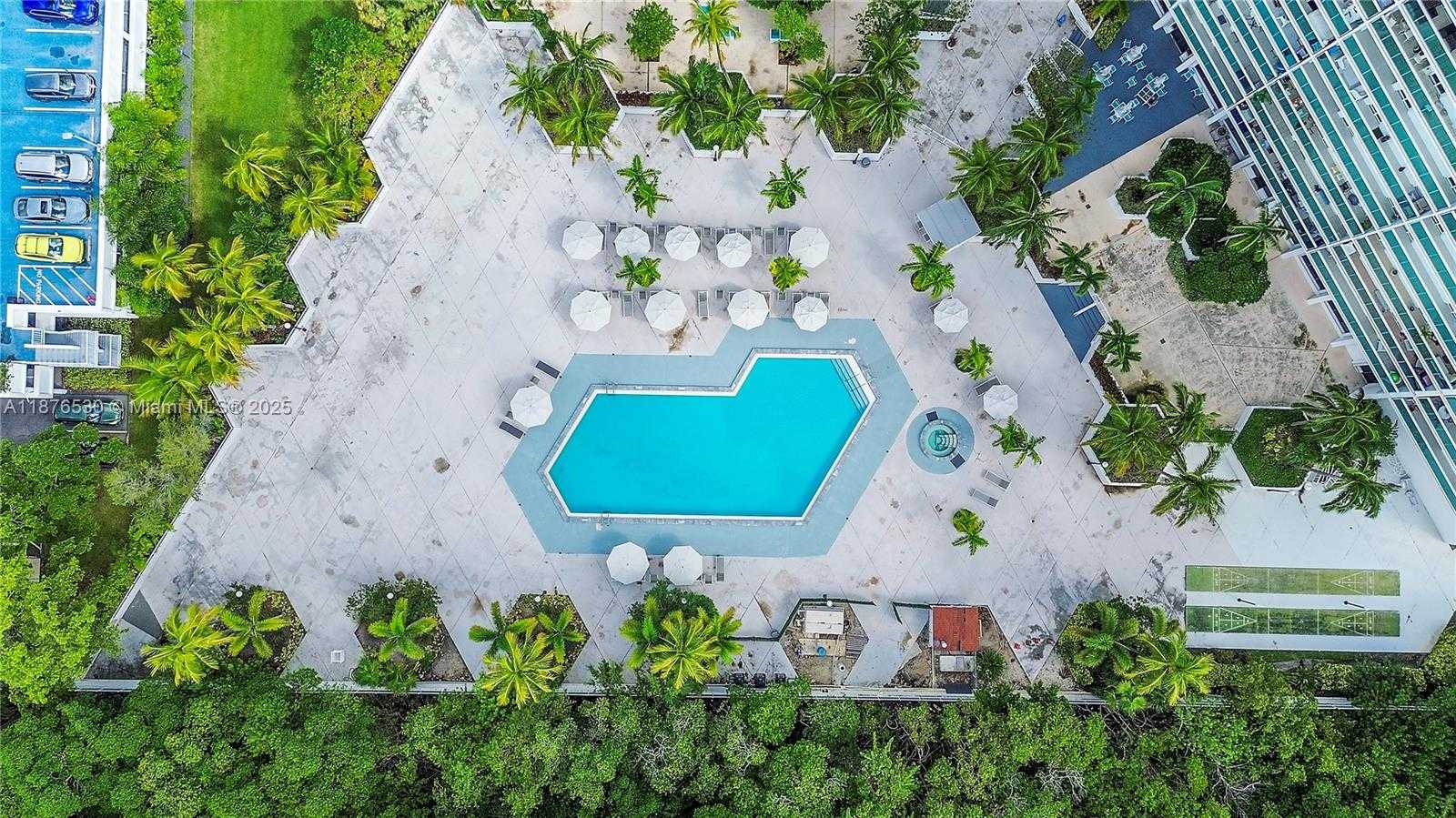Small Image of 100 BAYVIEW DR #507, Sunny Isles Beach Number 41