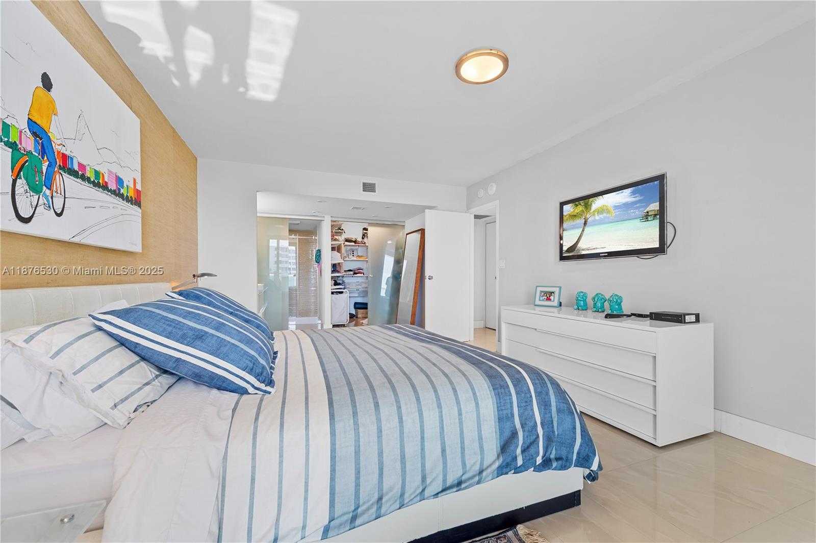Small Image of 100 BAYVIEW DR #507, Sunny Isles Beach Number 5