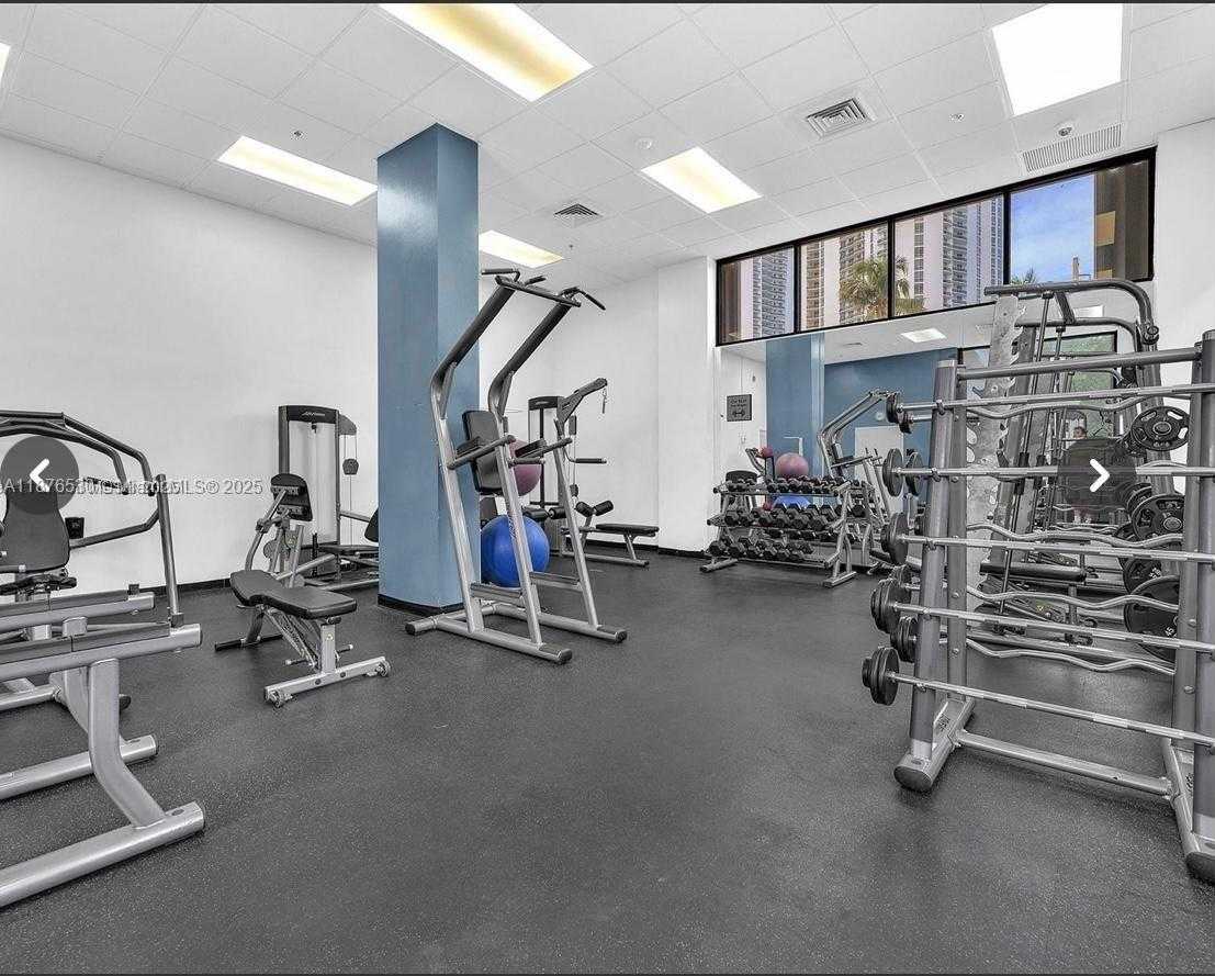 Small Image of 100 BAYVIEW DR #507, Sunny Isles Beach Number 54