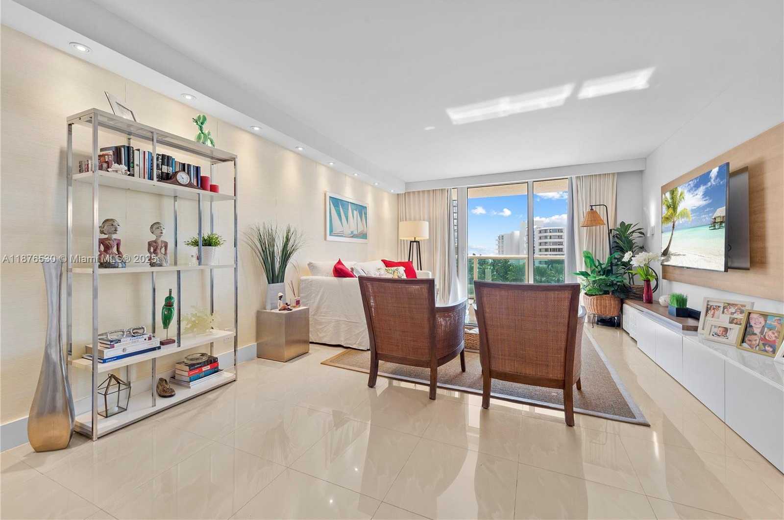 Small Image of 100 BAYVIEW DR #507, Sunny Isles Beach Number 7