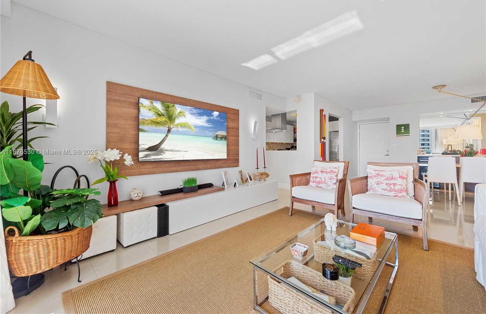 Small Image of 100 BAYVIEW DR #507, Sunny Isles Beach Number 8