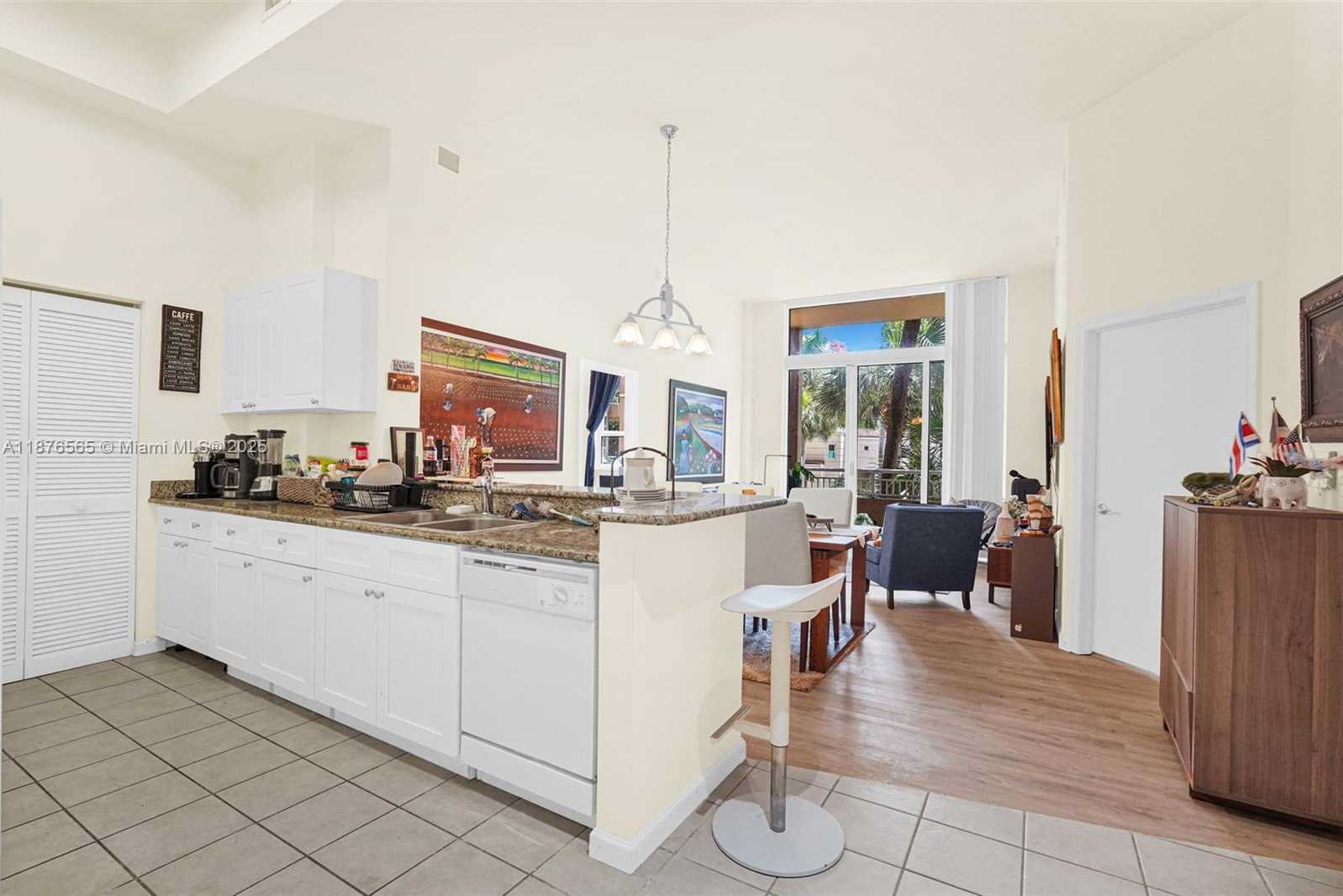 Small Image of 19501 WEST COUNTRY CLUB DR #207, Aventura Number 17