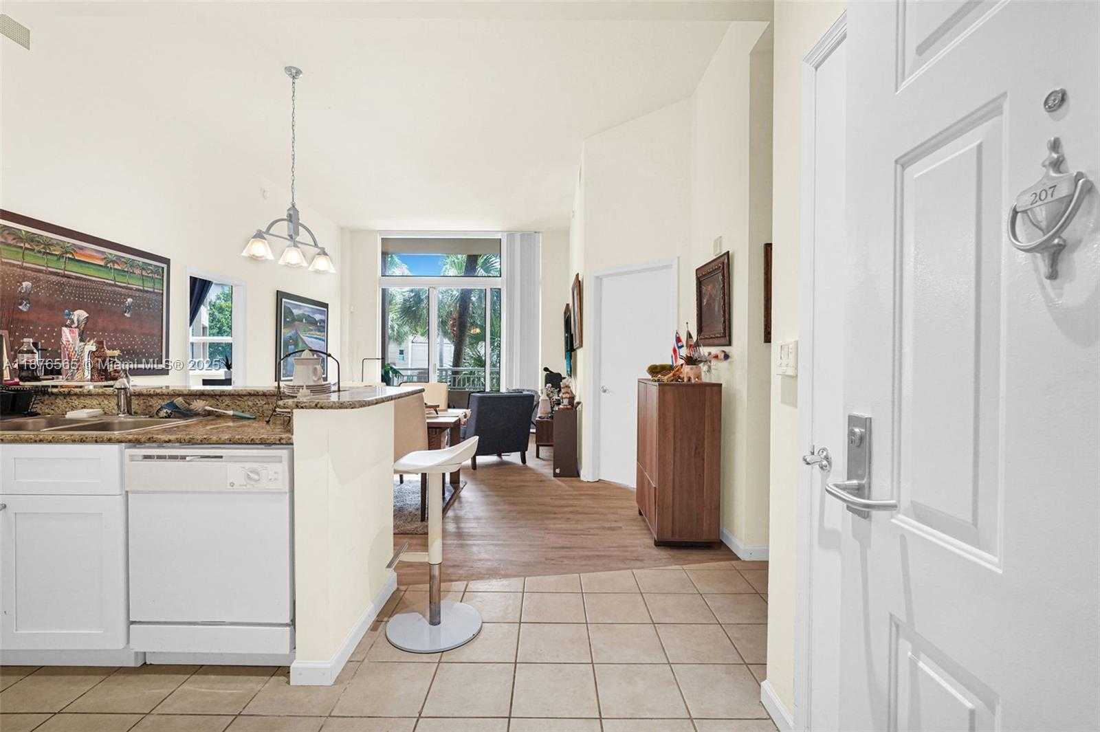 Small Image of 19501 WEST COUNTRY CLUB DR #207, Aventura Number 18