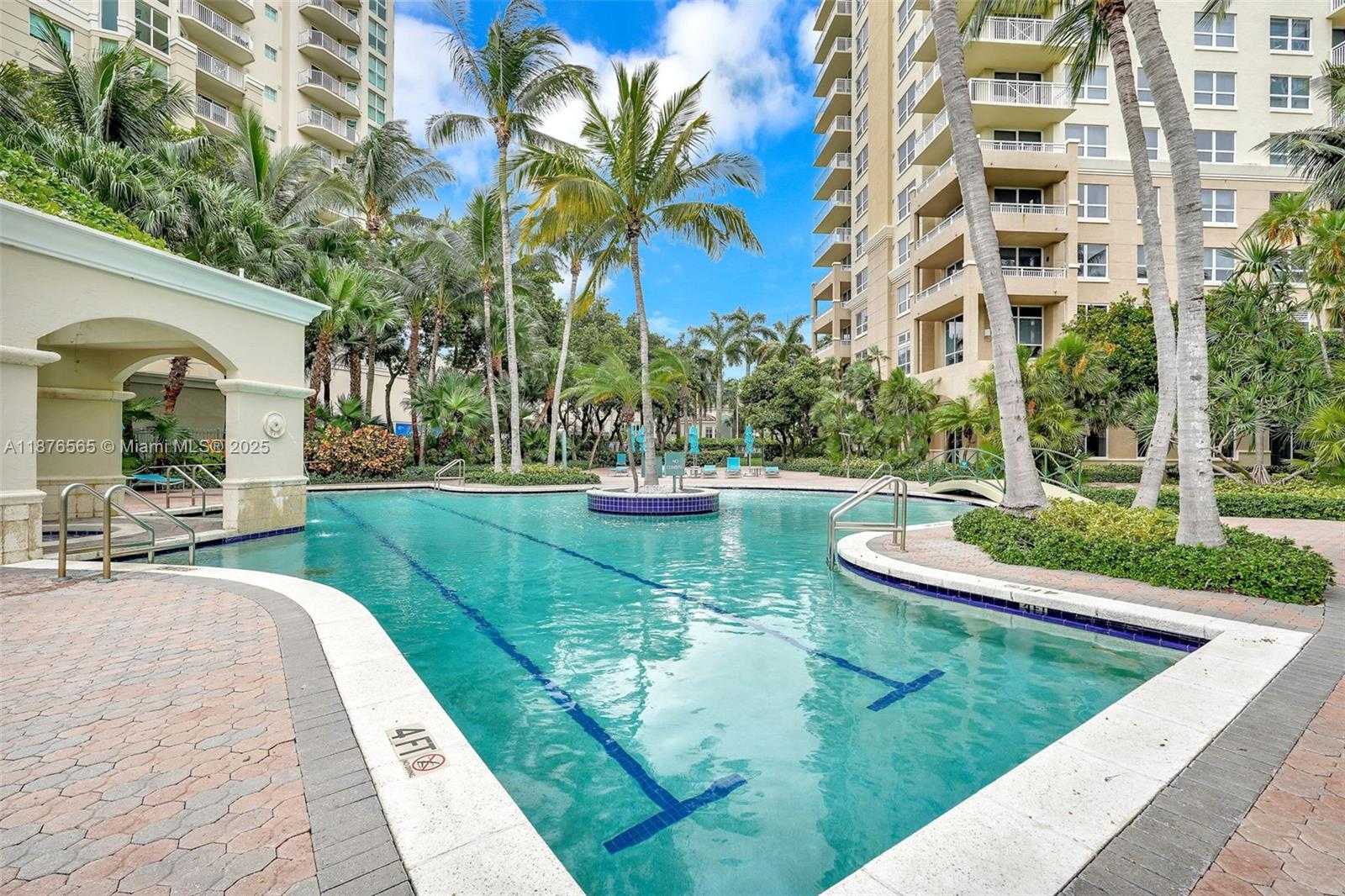 Small Image of 19501 WEST COUNTRY CLUB DR #207, Aventura Number 35