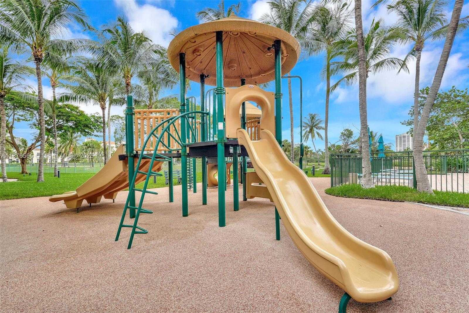 Small Image of 19501 WEST COUNTRY CLUB DR #207, Aventura Number 38