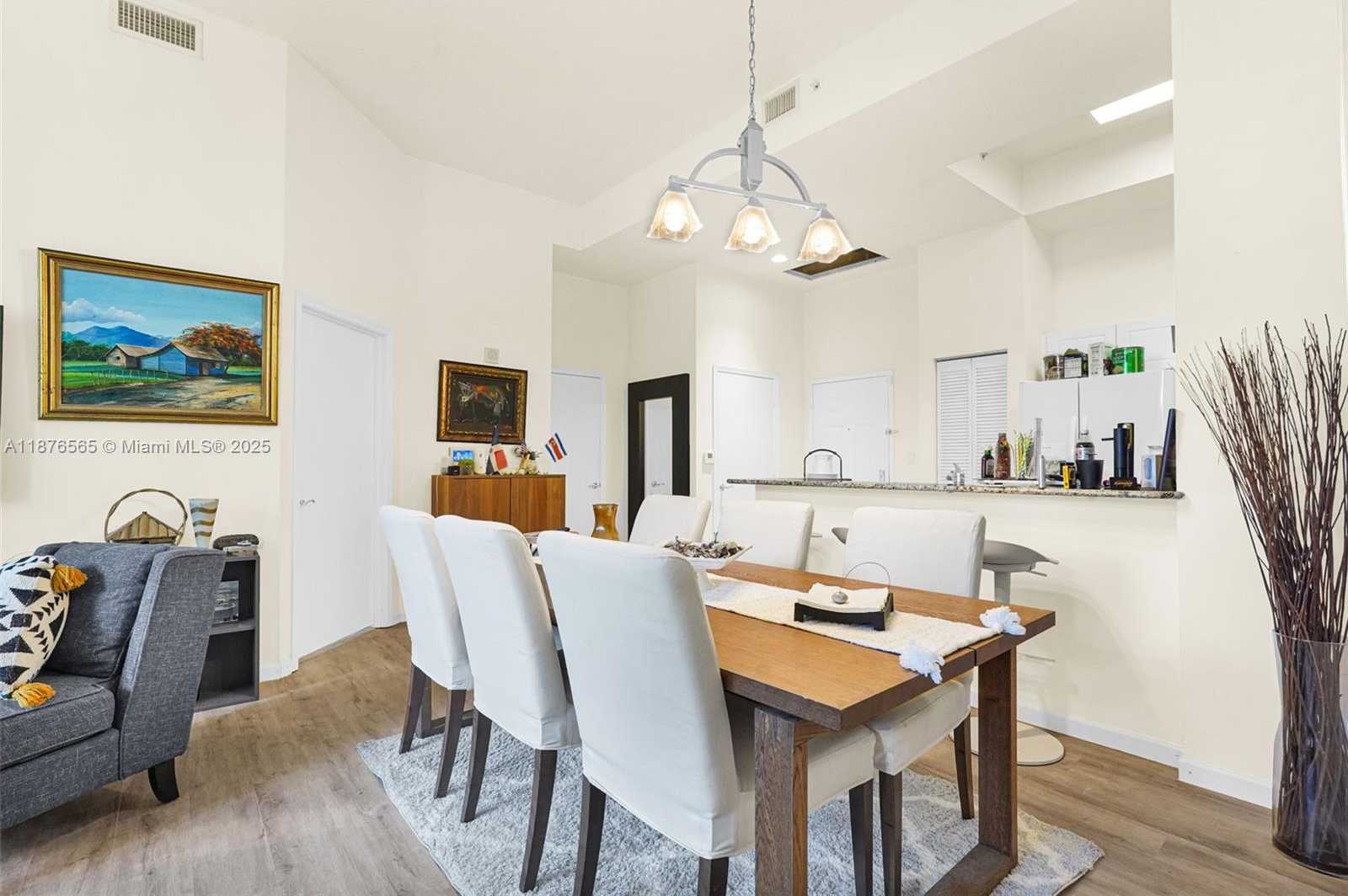 Small Image of 19501 WEST COUNTRY CLUB DR #207, Aventura Number 7