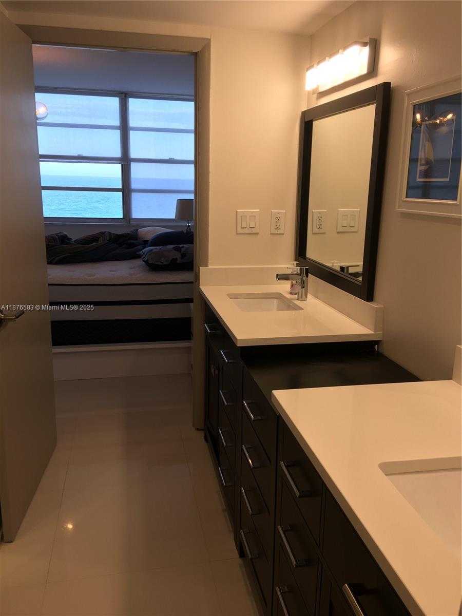 Small Image of 7135 COLLINS AVE #1022, Miami Beach Number 10